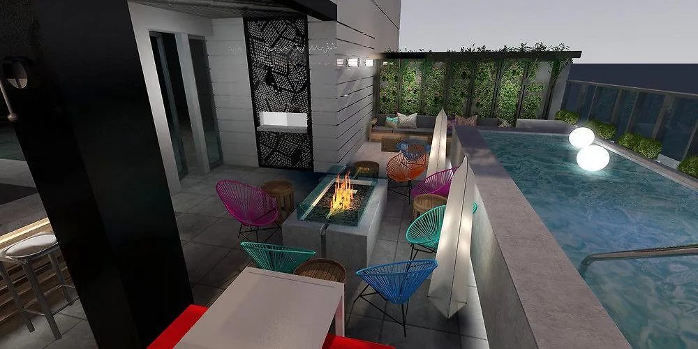 Renaissance Montreal Downtown Hotel