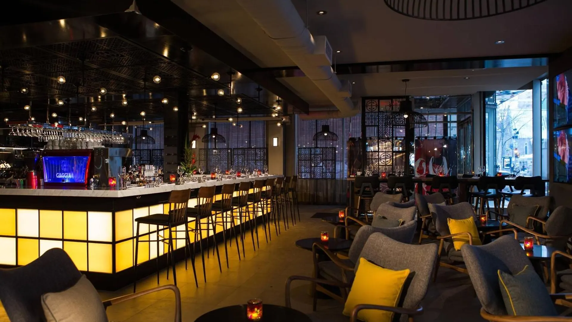 Renaissance Montreal Downtown Hotel