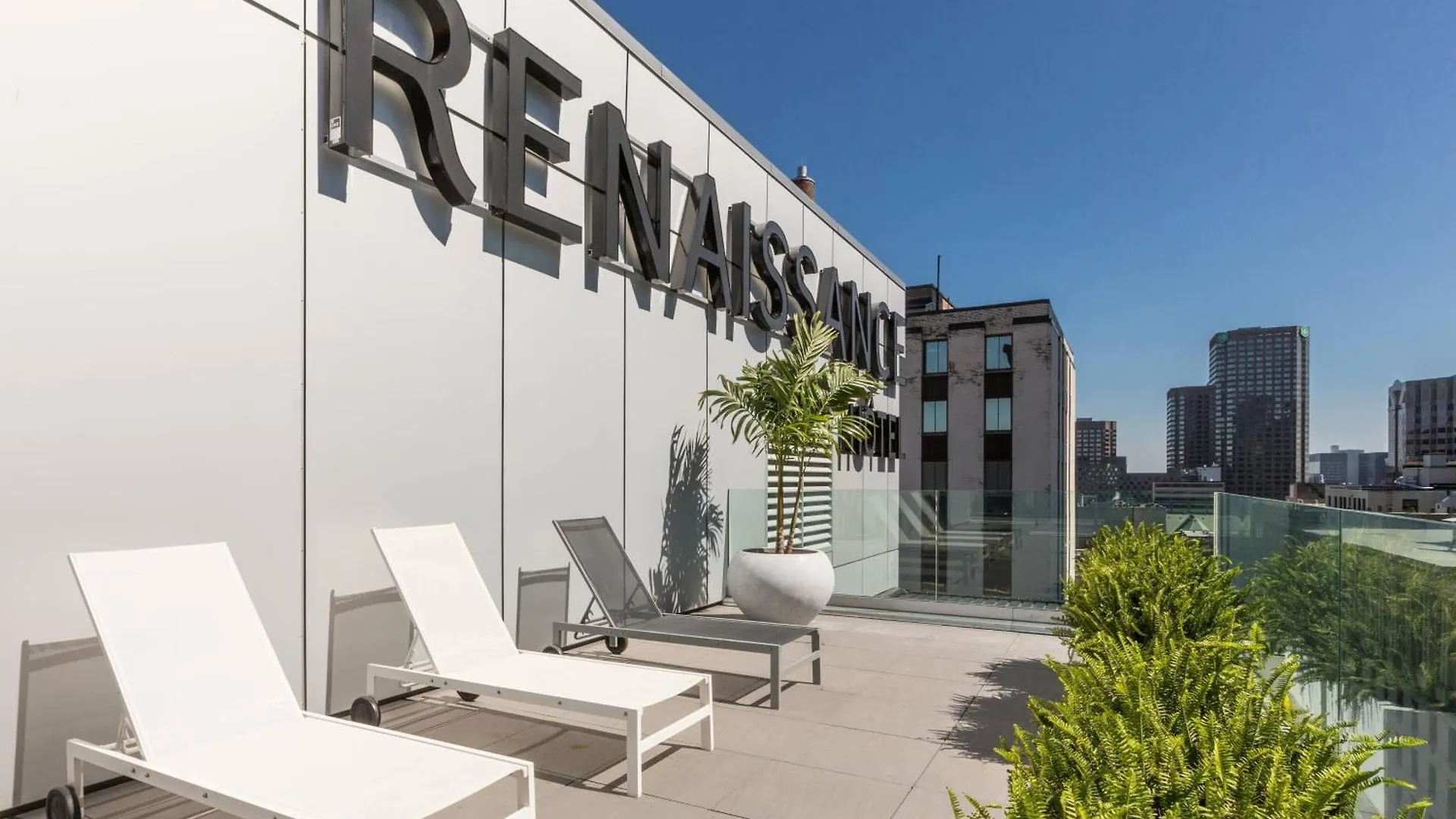 Renaissance Montreal Downtown Hotel