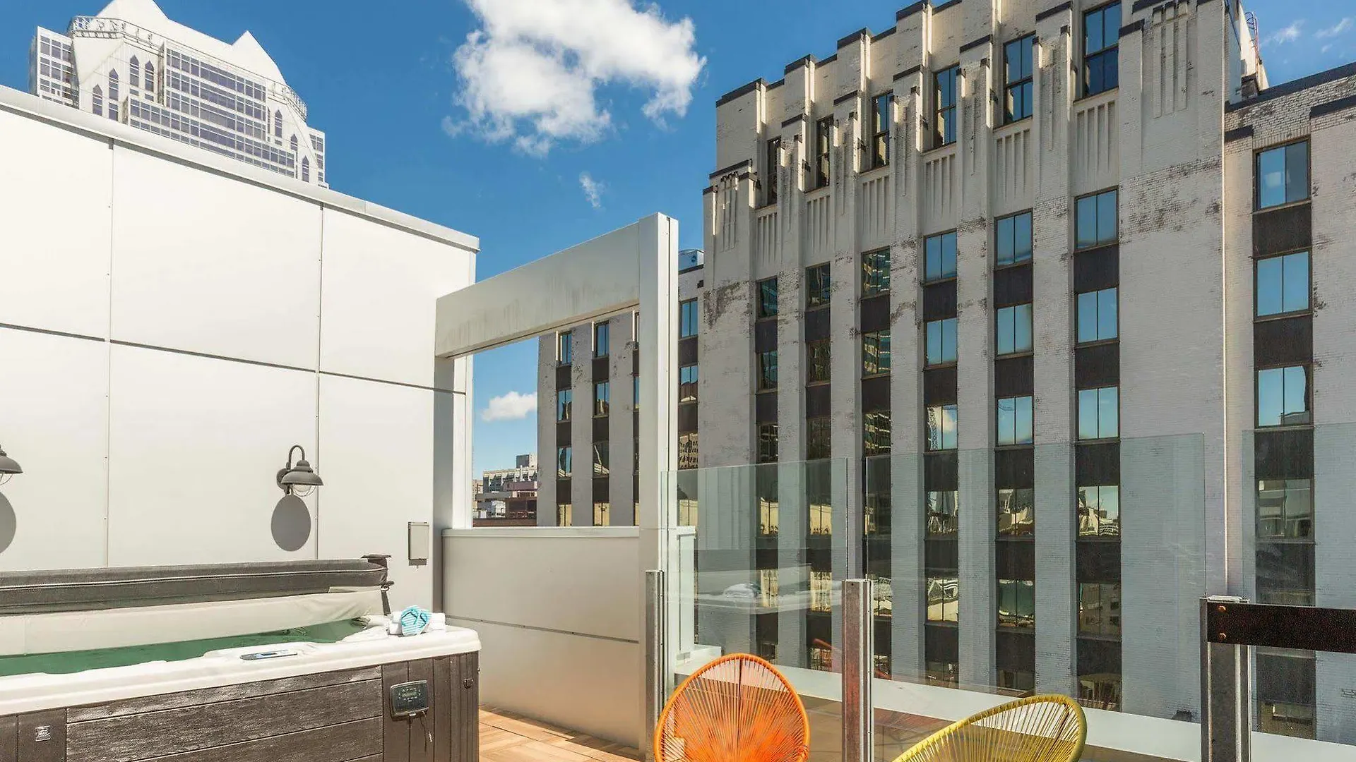 ****  Renaissance Montreal Downtown Hotel Canada